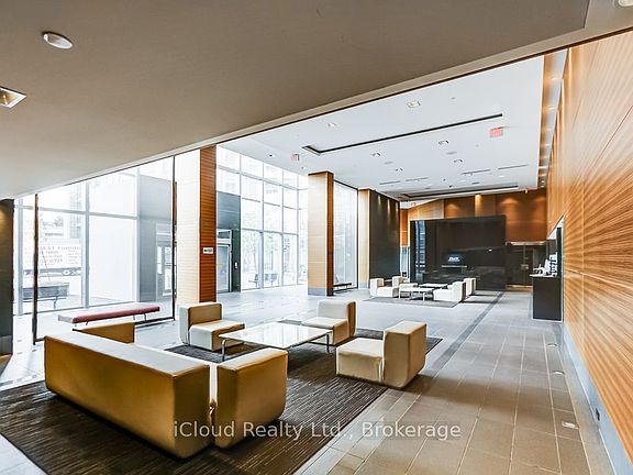 3rd image of 125 Village Green Sq #1712