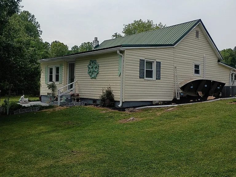 105 Samps Hollow Rd — Photo 1