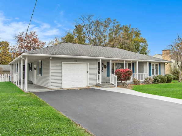 8038 Lake Wood Dr, Portage, MI 49002