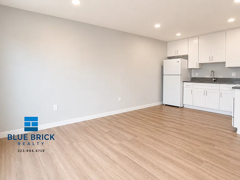 5000 W Coliseum St #5 — Photo 1