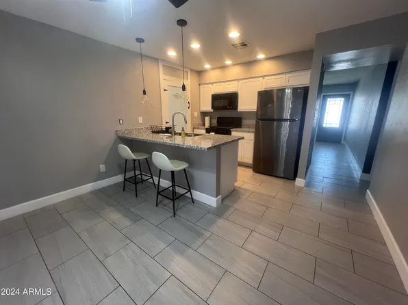 2210 W MICHELLE Drive, Phoenix, AZ 85023