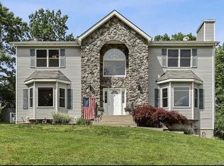 4 Clancy Farms Court, Stony Pt, NY