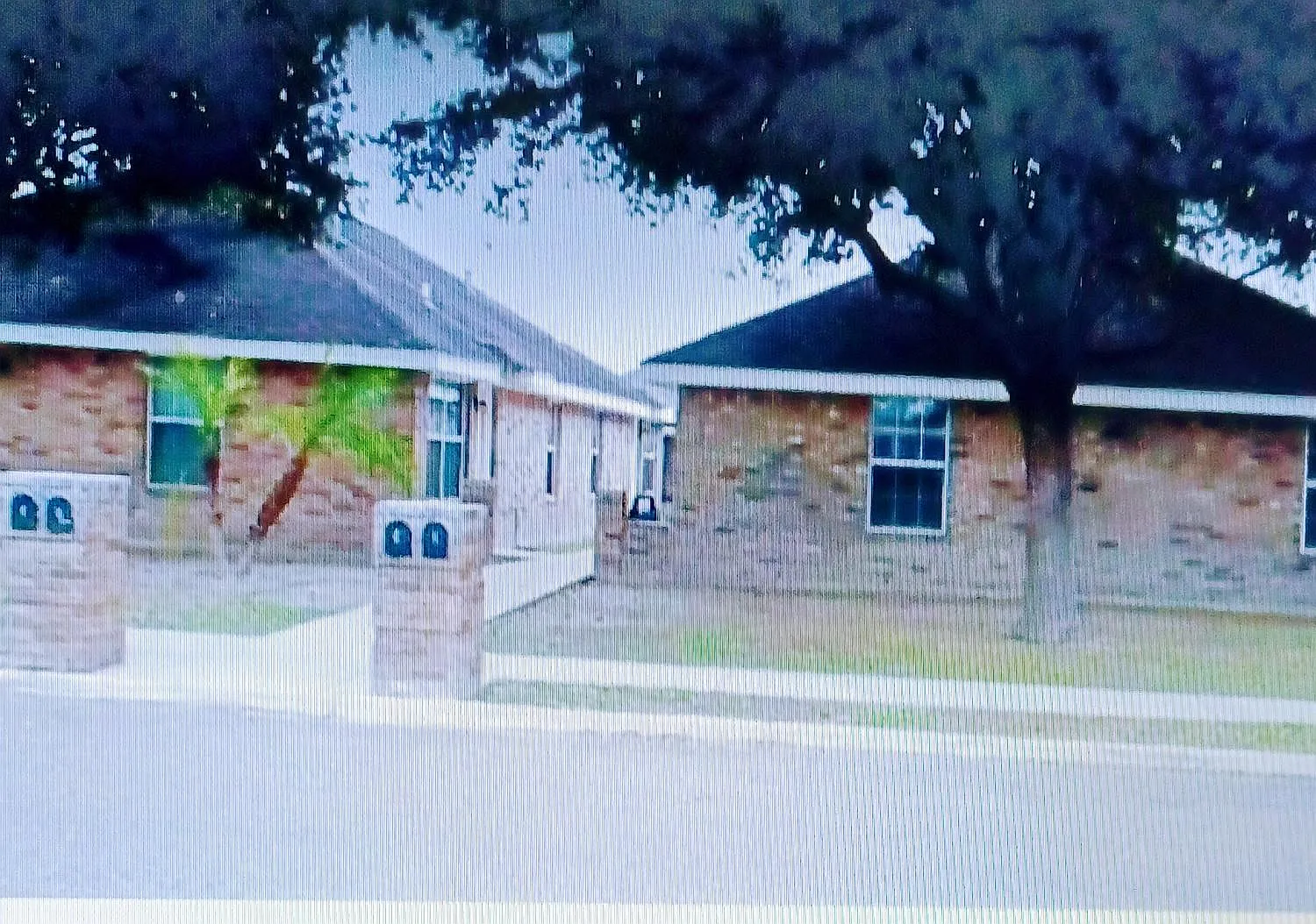2 bed, 900 sqft, $885 — Photo 1
