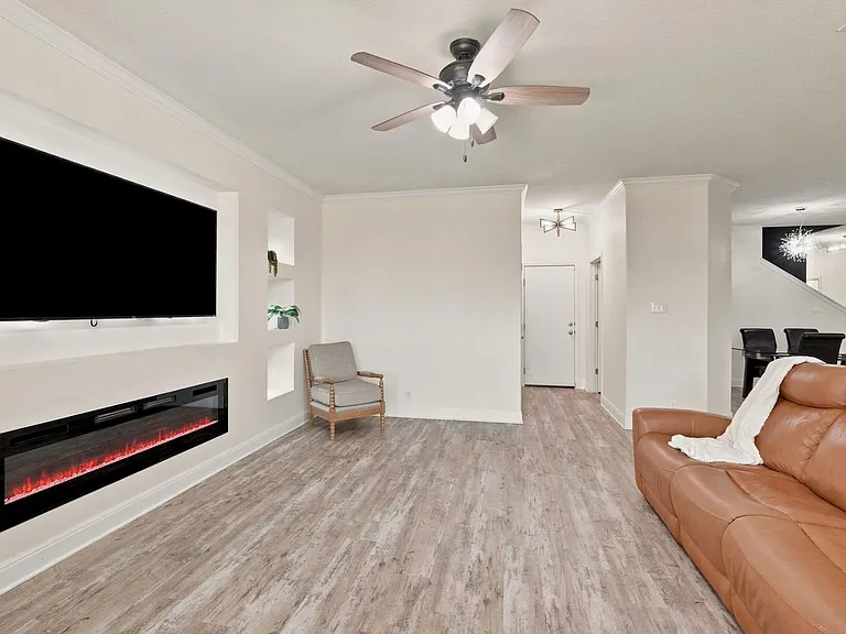 8828 Chavez Path — Photo 10