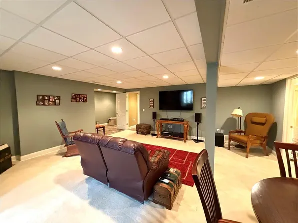 9 SW 260th Rd, Warrensburg, MO 64093