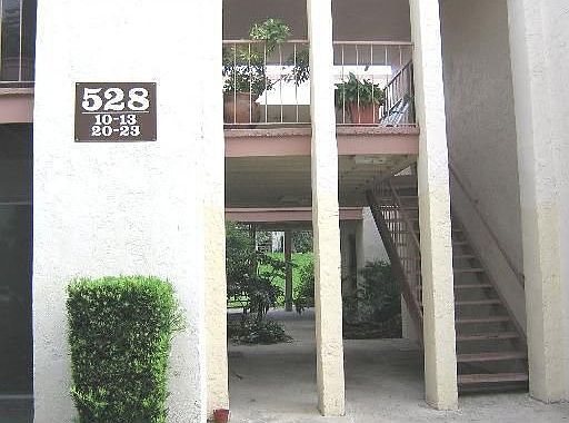 Front B uilding