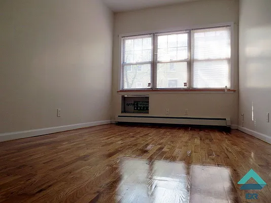 Rented by EXR | media 2