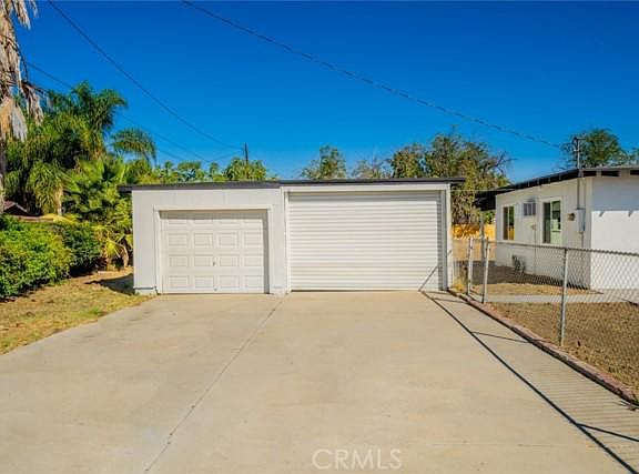 5th image of 1194 Gould St