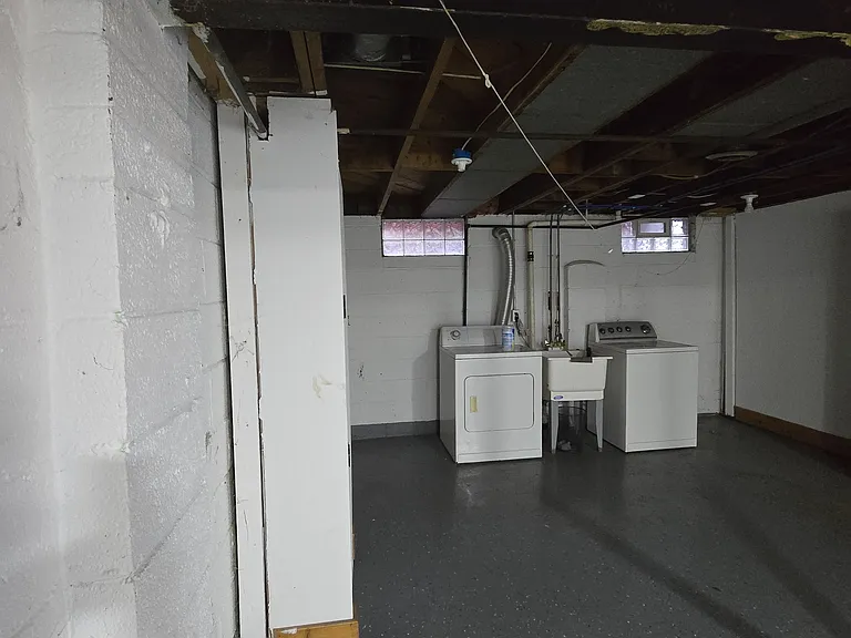 21227 Panama St — Photo 36