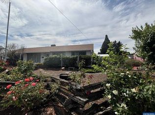 660 N Main St, Independence, OR 97351