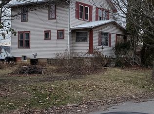 1077 Bechtol Dr, Sharon, PA 16146