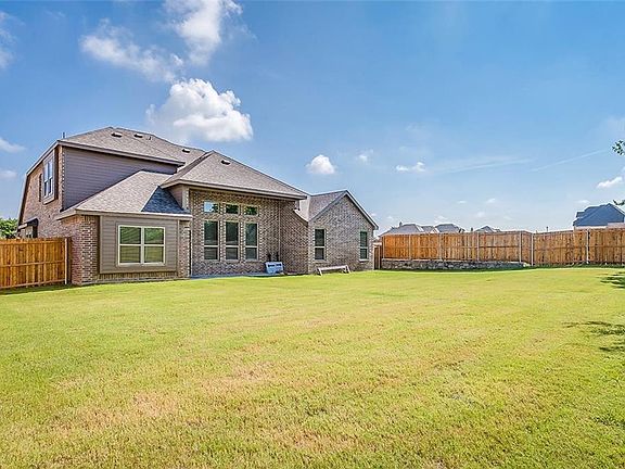 5th image of 470 Hillstone Dr