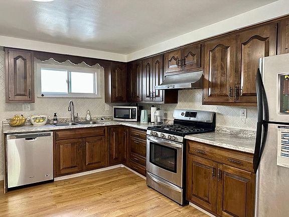 2nd image of 6548 Dalzell Pl