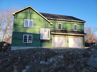 18 Svenson Ave, Worcester, MA 01607