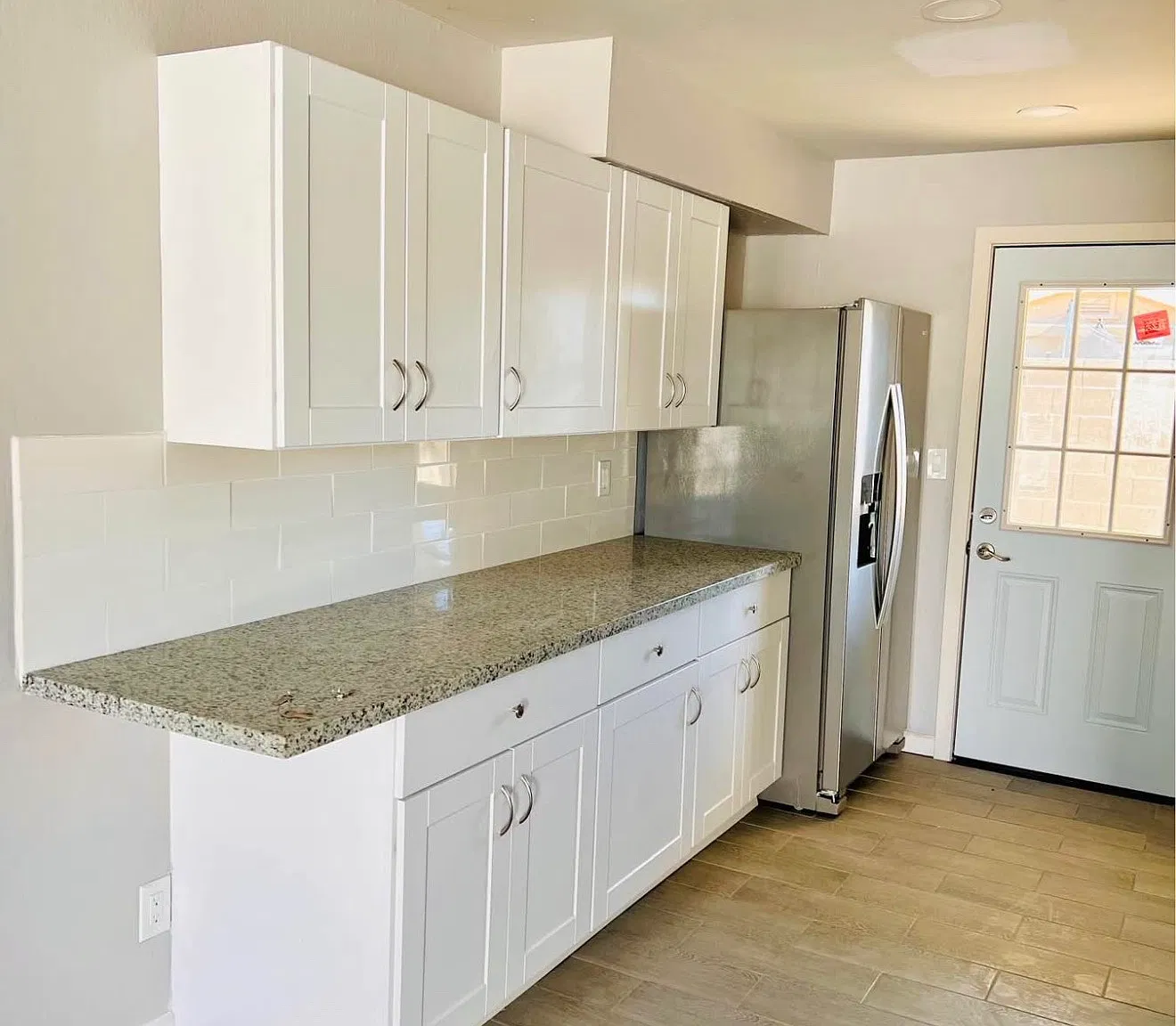 261 W Elgin St — Photo 2