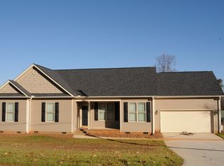 513 Wood Rd, Taylors, SC 29687