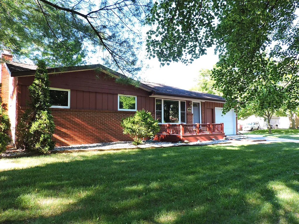 808 Coolidge Dr photo 1