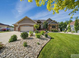 636 Gatehouse Ln, Idaho Falls, ID 83404
