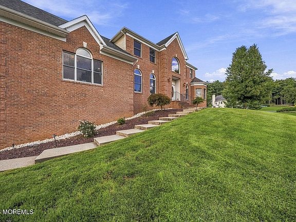 5th image of 36 Clarksburg Road
