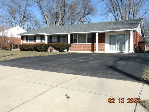 410 Merrymaid Dr, Englewood, OH 45322