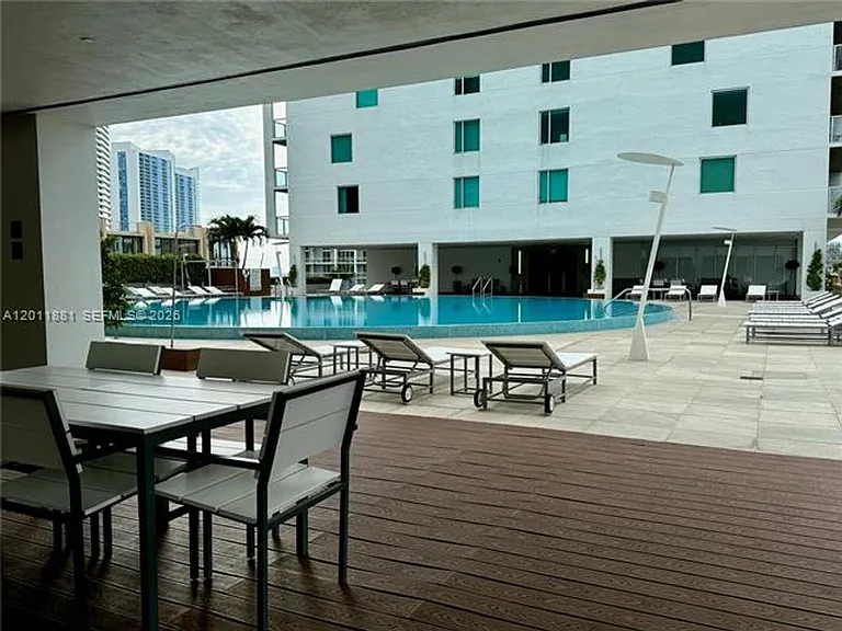 500 Brickell Ave #1407 — Photo 39