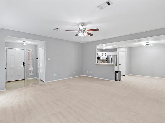4th image of 616 Renaissance Pl