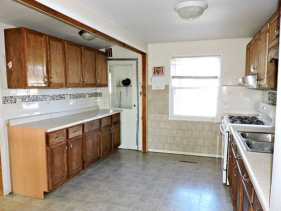 2nd image of 2620 Cameron Ave