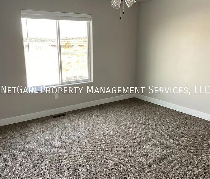 1542 S Topaz Dr #D — Photo 5
