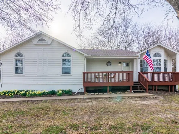 12600 S Al Gossett Rd, Lone Jack, MO 64070