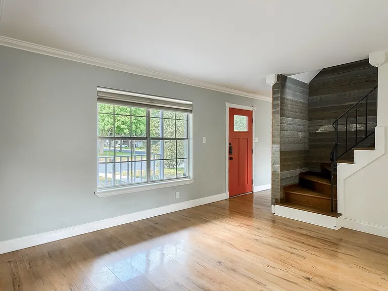 1011 Berrywood Dr — Photo 6