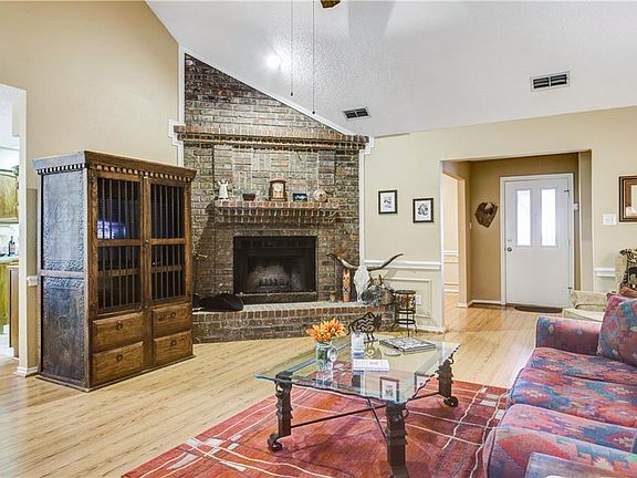 2nd image of 5458 Meadow Vista Ln