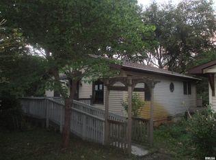 304 Niemann Dr, East Peoria, IL 61611