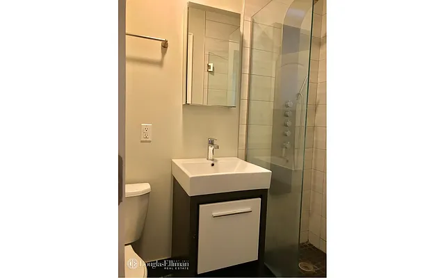 Rented by Douglas Elliman | media 29