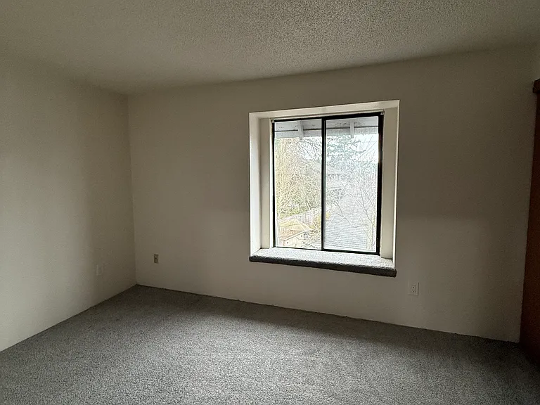 14376 SW Farmington Rd — Photo 9
