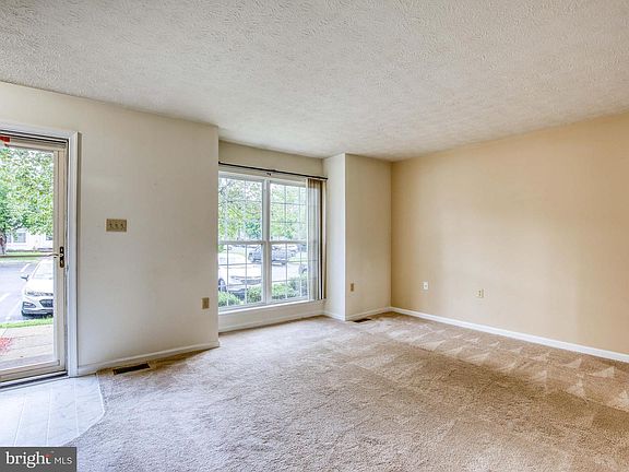 4th image of 312 Stratford Dr
