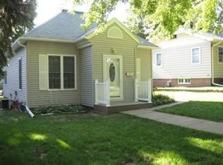 1304 S Cornelia St, Sioux City, IA 51106