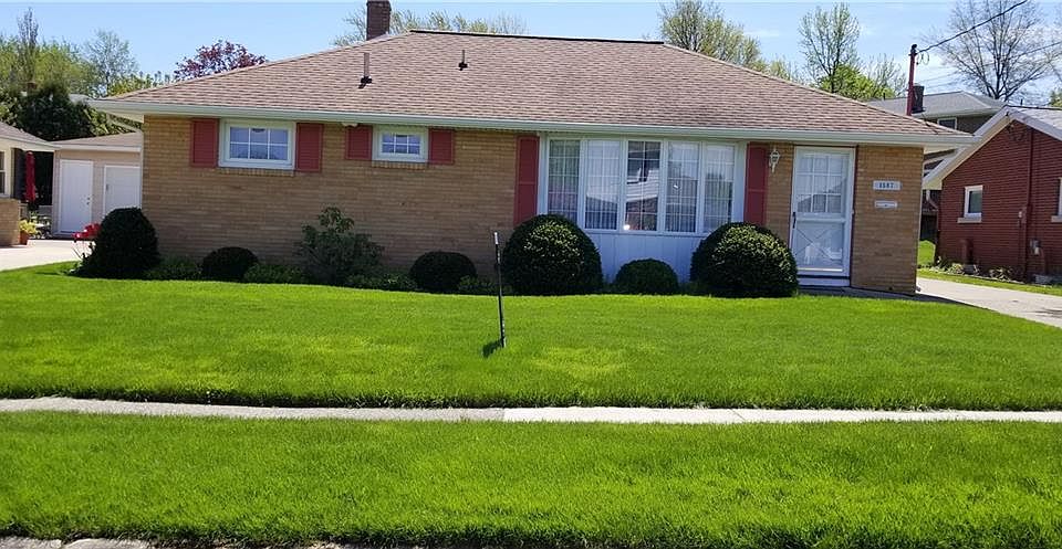 1st image of 1587 W 41st St