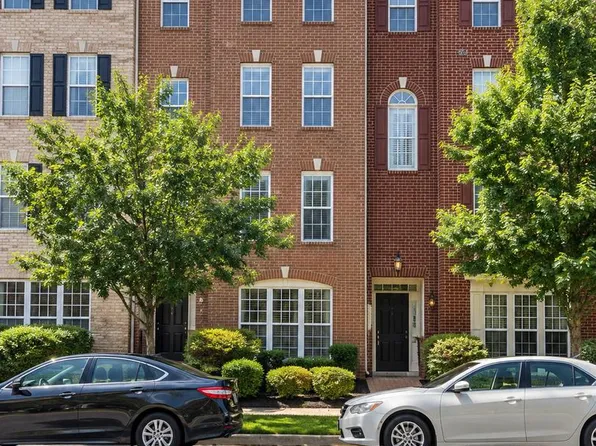 15112 Kentshire Dr #447, Woodbridge, VA 22191