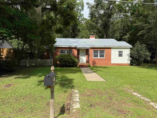 2347 Amelia Cir, Tallahassee, FL 32304