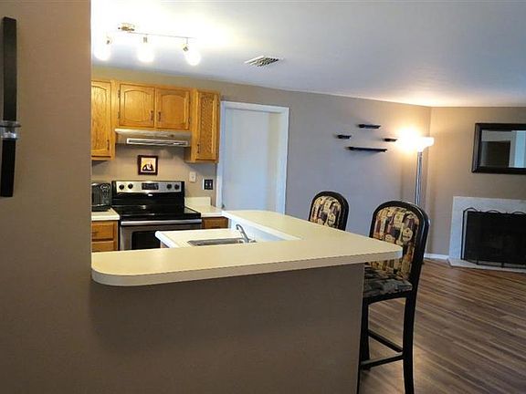 5th image of 8102 Halyard Ct