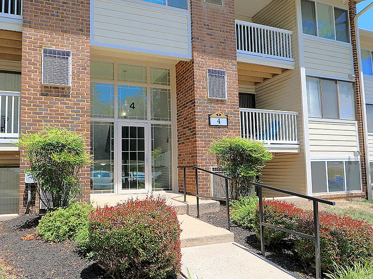 Skylark Pointe Apartment Homes — Photo 24