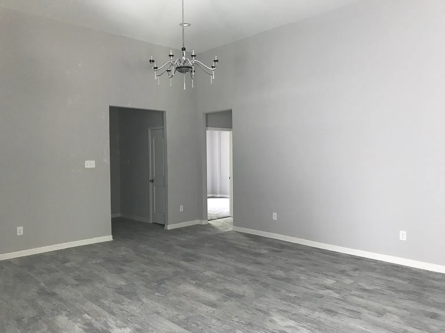 3 bed, 1622 sqft, $1,960 — Photo 2