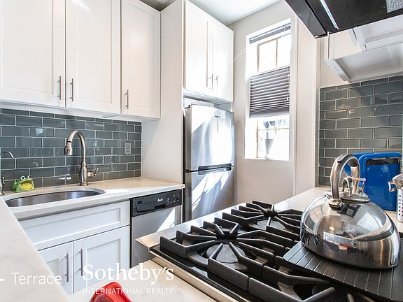 4th image of 20 Continental Ave APT 1P