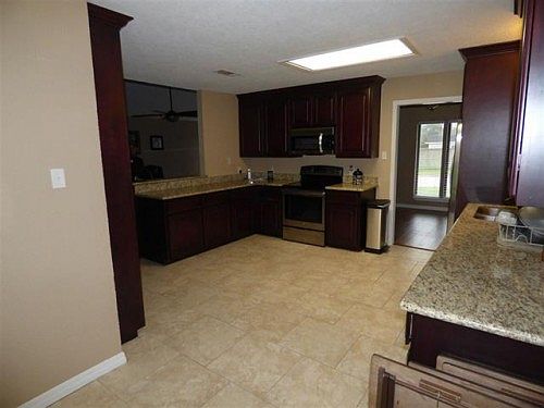 5th image of 7880 Windcastle Dr