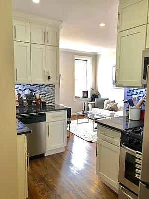 Rented by Bank Neary | media 35