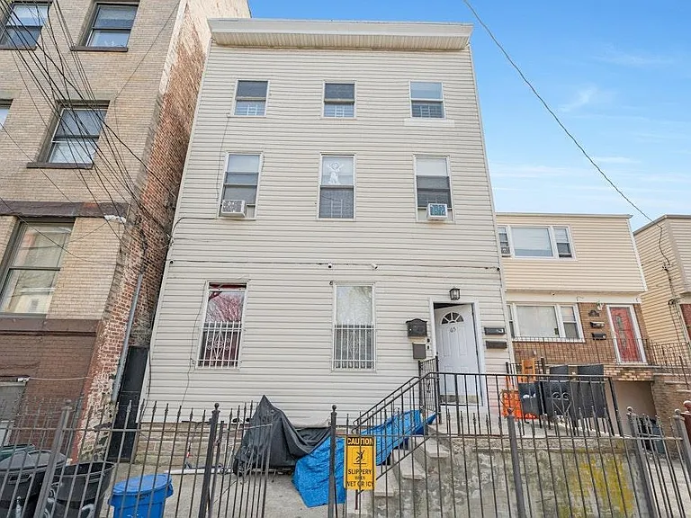 65 Saint Pauls Ave #3 — Photo 19
