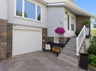 303 Garden St #12, Whitby, ON L1N3W3