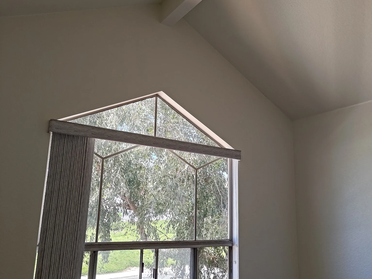 3 bed, 1223 sqft, $1,225 — Photo 3