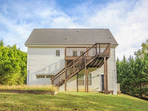 4th image of 1405 Hillshire Ln