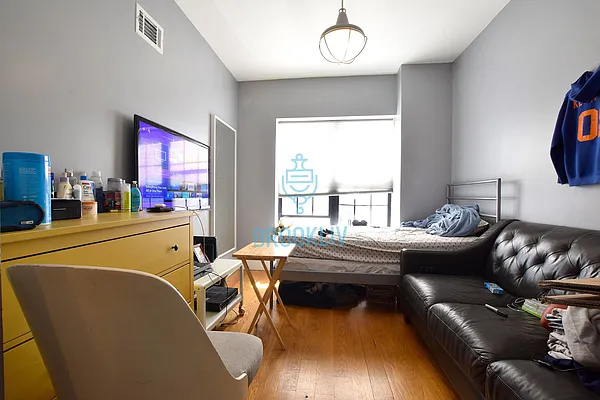 Rented by null | media 56